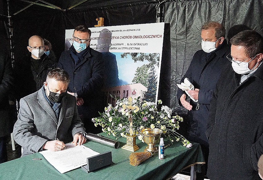 Do końca roku przy prowadzonym przez zakon bonifratrów...