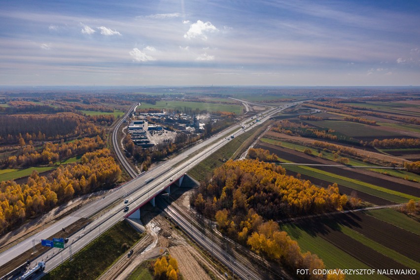Autostrada A1 w woj. śląskim, wiadukt nad linią kolejową na...