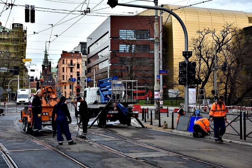 Sądowa otwarta dla ruchu. Koniec przebudowy rozjazdów tramwajowych