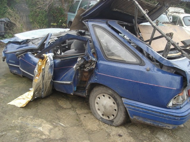 Samochód został doszczętnie zniszczony