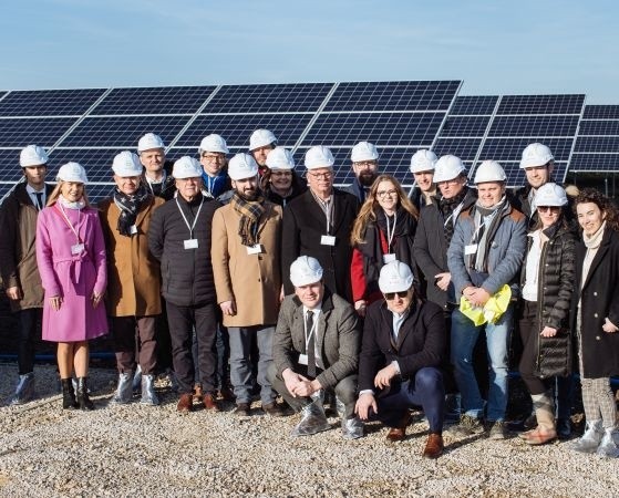 Wielka inwestycja Estończyków! W Sroczkowie uroczyście otwarto wielką elektrownię fotowoltaiczną. Będą kolejne inwestycje (ZDJĘCIA)