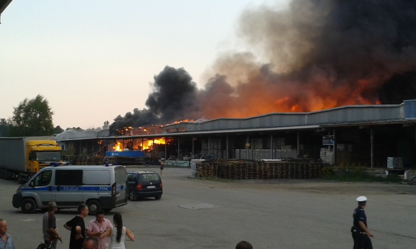 Pożar hali w Zawierciu