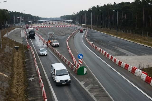 Węzeł drogowy w Czerniewicachbramki autostradowe w Czerniewicach