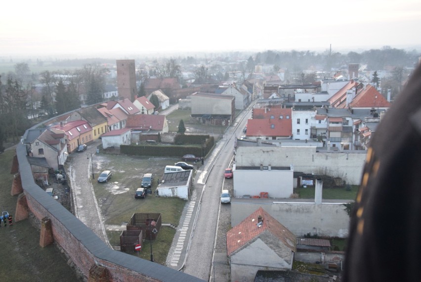 Byczyna ze szczytu 30-metrowej drabiny strażackiej