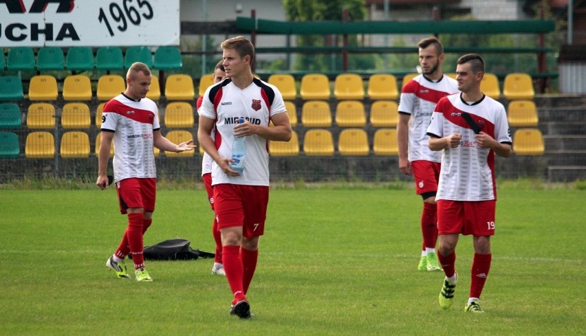 Oskar Przysucha w meczu kontrolnym przegrał 0:2 z Bronią Radom