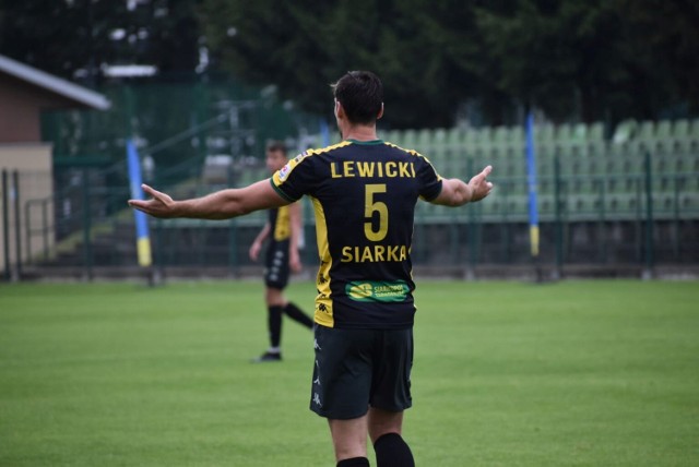 Szymon Lewicki strzelił na razie dwa gole dla siarkowców