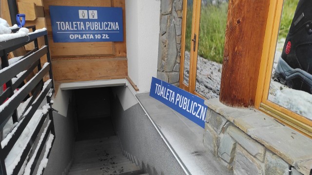 Najdroższa toaleta publiczna w Zakopanem będzie jeszcze droższa - zapowiada prowadzący szalety