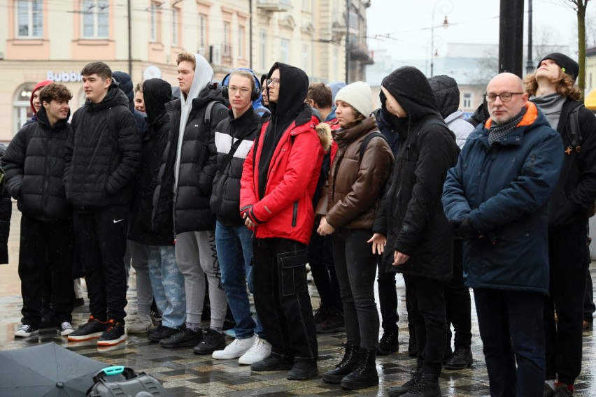 Te liczby robią wrażenie: miliony uchodźców i miliony złotych pomocy. Rocznica wybuchu wojny w Ukrainie. Zdjęcia