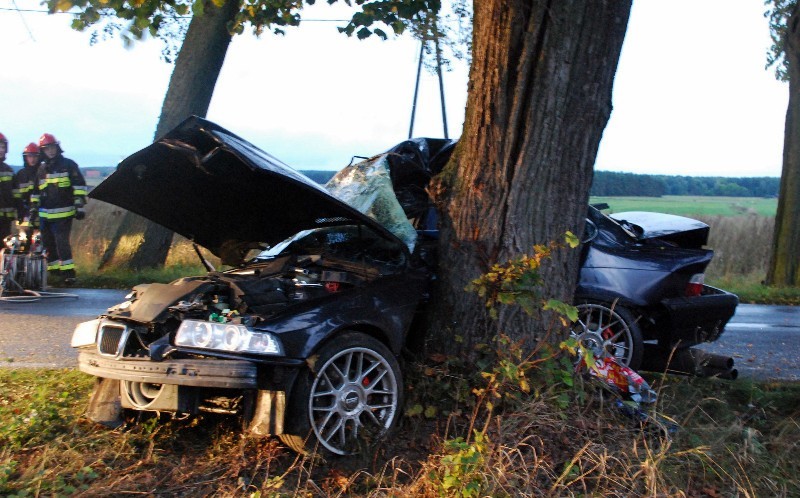 Kierowca BMW zginął na miejscu
