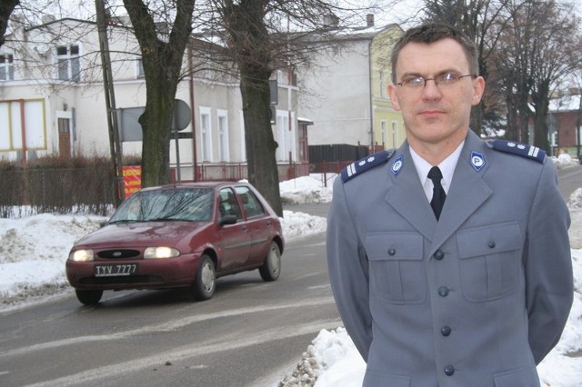 Mł. insp. Mirosław Joppek, zanim został zastępcą komendanta powiatowego policji w Chełmnie, był naczelnikiem prewencji w Świeciu: - Nie siedziałem tylko za biurkiem, wyjeżałem z patrolami w miasto, więc znam pracę na ulicy