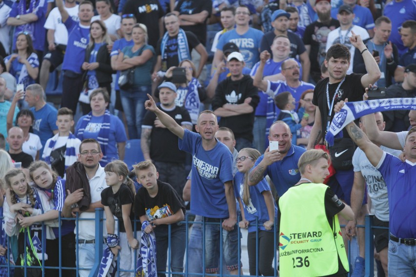 Ruch Chorzów - GKS Katowice 1:0. Tak cieszyli się kibice i piłkarze Niebieskich ZDJĘCIA