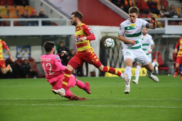 W ostatniej edycji Pucharu Polski Jagiellonia odpadła już w 1. rundzie, przegrywając u siebie 1:3 z Lechią Gdańsk. Oby teraz pucharowa przygoda białostoczan była dłuższa.