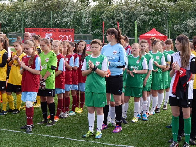 Dziewczęta z Kochanowic zdobyły brązowy medal w finale wojewódzkim Coca-Cola Cup 2015