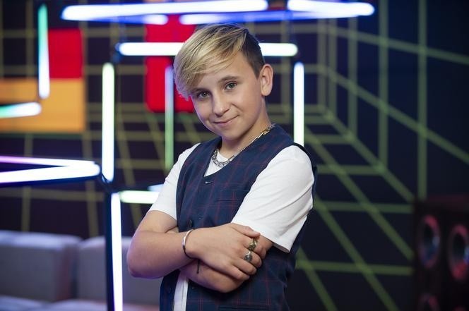The Voice Kids 5. Maximilian Kononow z Kielc zachwycił trenerów! Dostał się do programu