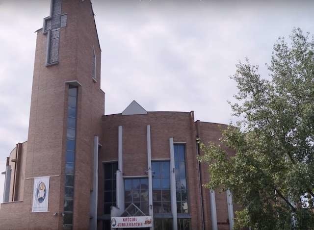 Dzwony kościoła parafii pw. Miłosierdzia Bożego na Koniuchach w Toruniu są zbyt głośne?