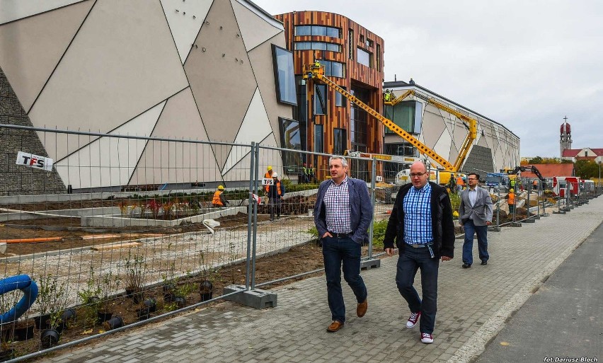 Zawisło logo "Zielonych Arkad". Uroczyste otwarcie centrum handlowego 13 listopada  