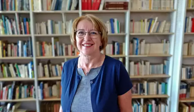 Jolanta Ubowska pracuje w Dolnośląskiej Bibliotece Publicznej od 35 lat.