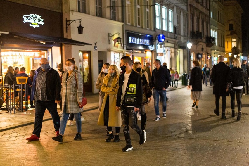 Wprowadzony zostanie zakaz organizacji spotkań powyżej 5...