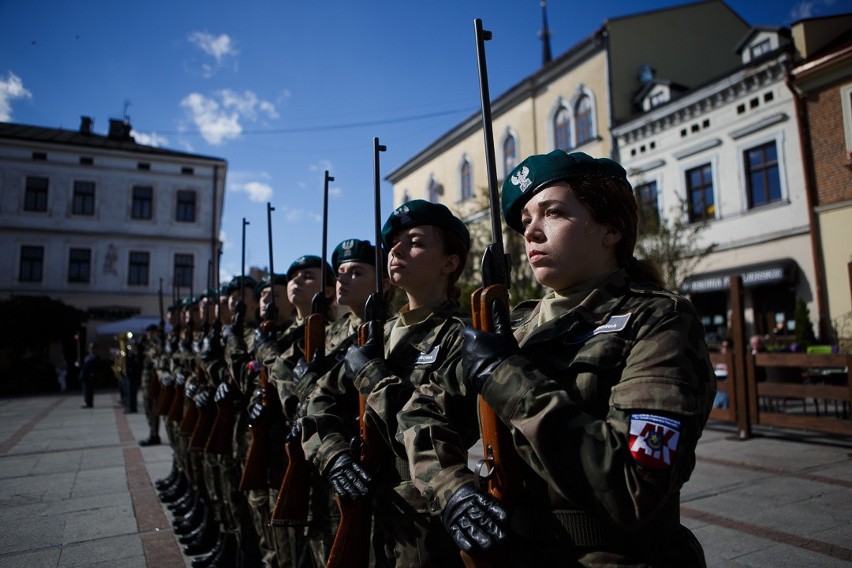 Tarnów. Święto Patrona Szkoły XVI LO im. Armii Krajowej [ZDJĘCIA]