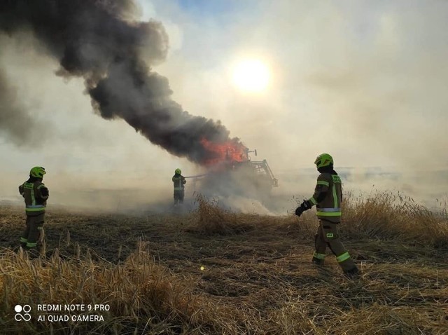 Ogromny pożar w Nowej Wsi Zbąskiej trawił blisko 60 hektarów pól ze zbożem, a także 5 hektarów lasów.