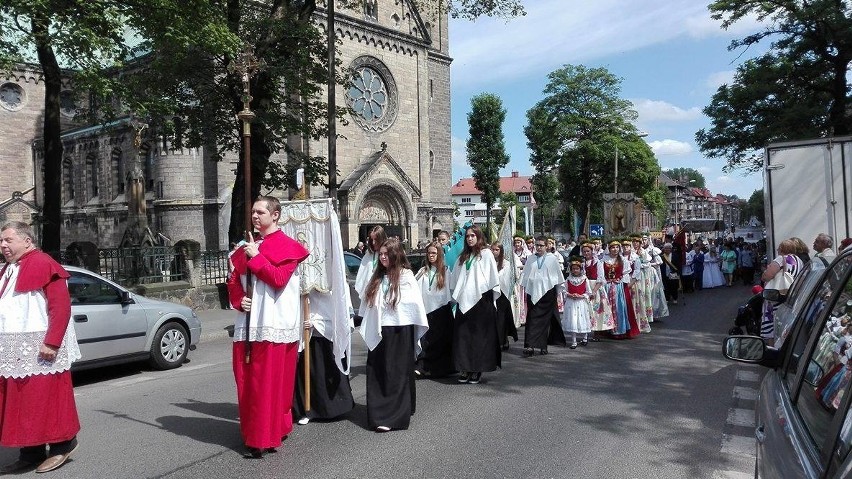 W czwartek 15 czerwca  obchodzimy uroczystość Najświętszego...