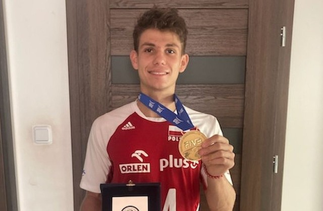 Jakub Hawryluk z reprezentacją Polski siatkarzy został mistrzem świata do 19 lat!