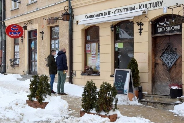 W weekend otwarcia Kino Starówka odwiedziło łącznie 78 osób, w tym 10 osób na Porankach Młodego Widza a 68 osób na seansach wieczornych.