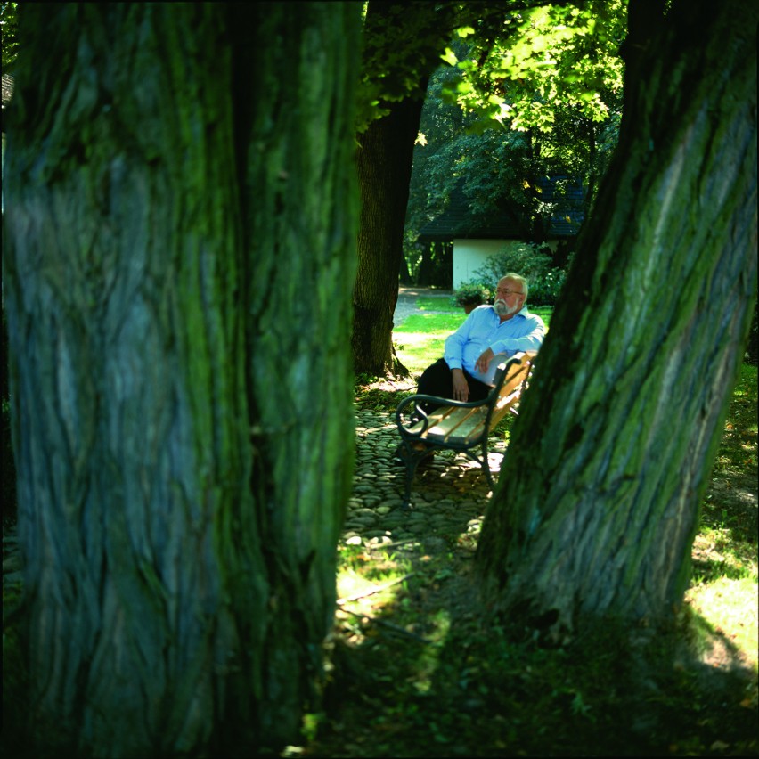 Zdjęcia dworu, parku i arboretum w Lusławicach użyczone...