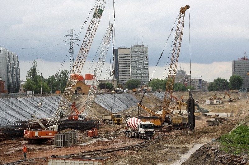 Budowa dworca Łódź Fabryczna wkracza w kolejny etap [FILM]