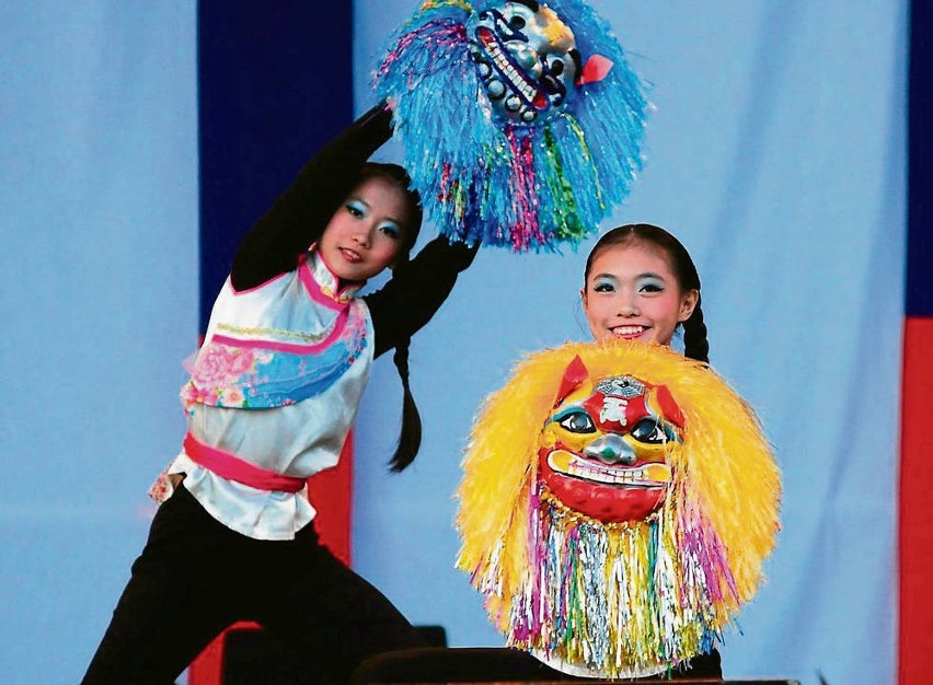 Tancerki z Tajwanu pokazały efektowne maski