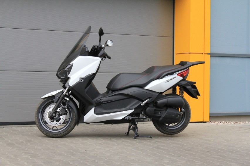 Yamaha X-MAX 125 ABS / Fot. Karo; Biela