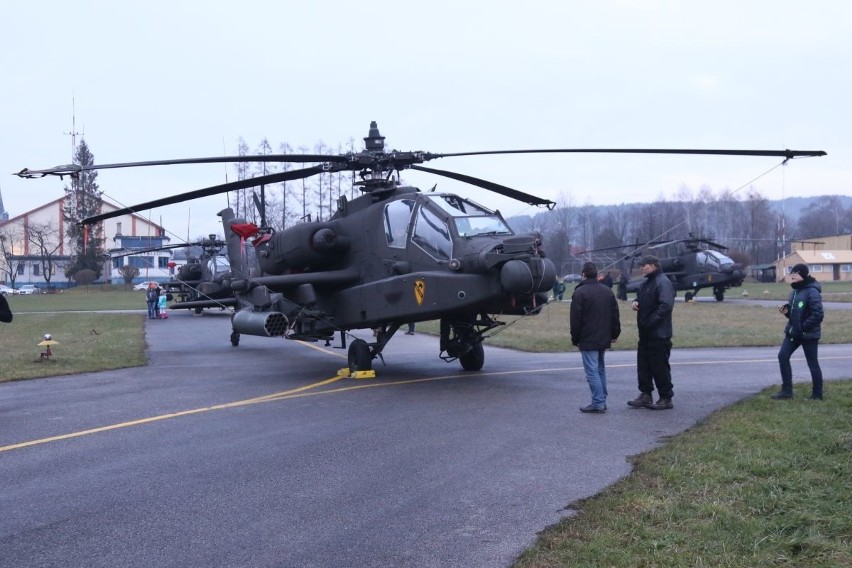 Wojskowe śmigłowce nad Kielcami. Amerykańscy żołnierze lądowali w Masłowie 