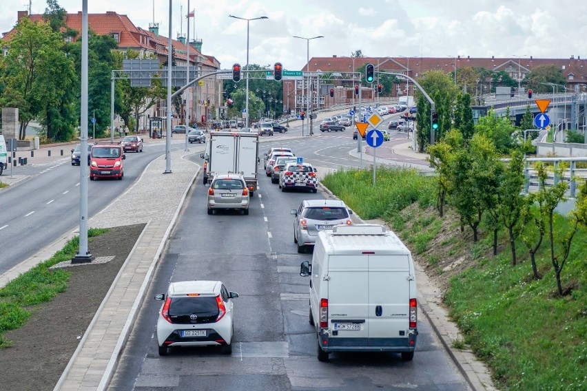 Uwaga kierowcy, zmiana ruchu przy wiadukcie Biskupia Górka i...