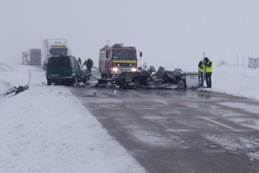 Wypadek pod Świdnicą. Kierowca jaguara nie żyje