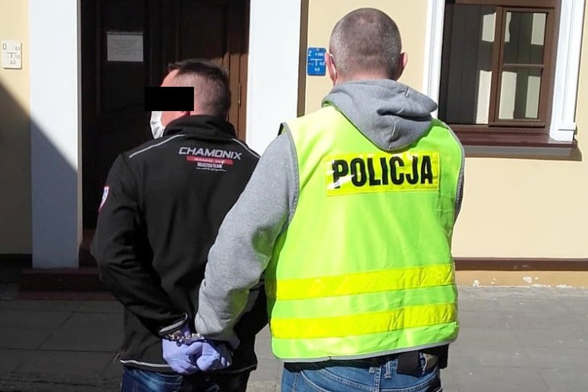 Fordońscy policjanci zatrzymali 41-latka, który wczoraj...