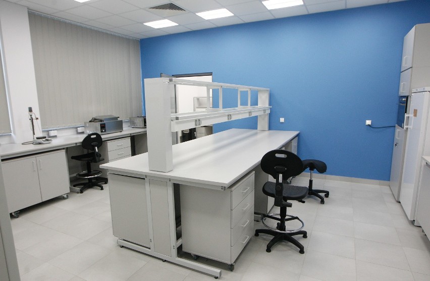 Otwarcie laboratorium biotechnologii Aeropolis na...
