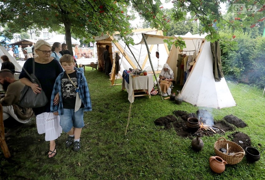 Jarmark Jakubowy w Szczecinie. Trwa przepyszne święto! [ZDJĘCIA]