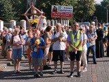 37. Zambrowska Piesza Pielgrzymka wyruszyła do Sanktuarium Matki Bożej Pojednania w Hodyszewie. Blisko 100 wiernych ruszyło na szlak 