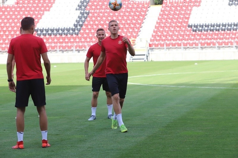 Gryf Wejherowo - Widzew Łódź. Zmieniony Widzew zaczyna  walkę