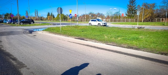 Ścieżka rowerowa połączy ul. Kasprzaka z ul. Koniawską. Powinna zostać zbudowana do jesieni tego roku.