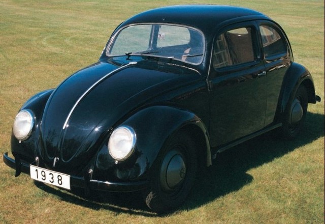 Volkswagen Garbus z 1938 roku.