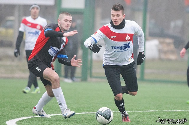 Łódzki Klub Sportowy pokonał w pierwszym zimowym sparingu czwartoligowy LKS Rosanów.