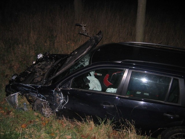Wypadek koło miejscowości Płoty. Zderzyły się trzy samochody