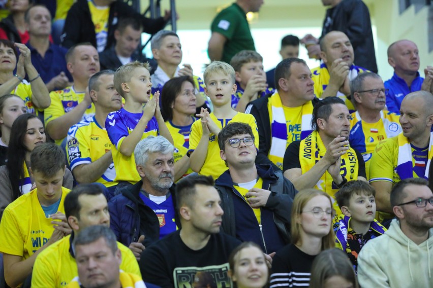 Liga Mistrzów piłkarzy ręcznych. Industria Kielce zremisowała z OTP Bank Pick Szeged 27:27. Wielkie emocje w końcówce meczu 