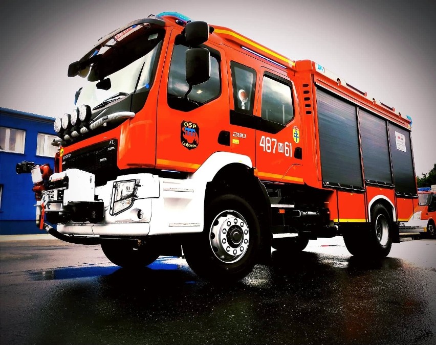 Nowy wóz strażacki dla OSP w Grabowcu kosztował ponad milion...