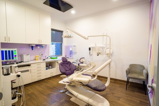 Szukasz najlepszego dentysty w województwie podlaskim? Przejdź do galerii zdjęć i poznaj prawdziwych fachowców.