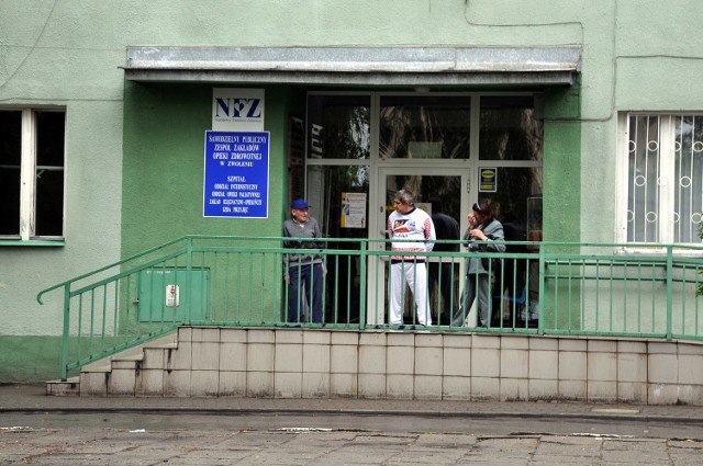 Kobieta wciąż przebywa na oddziale wewnętrznym szpitala w Zwoleniu