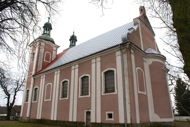 Sadłowo w gminie Rypin, powiecie rypińskim. Znajduje się tu kościół św. Jana Chrzciciela z XVIII w.