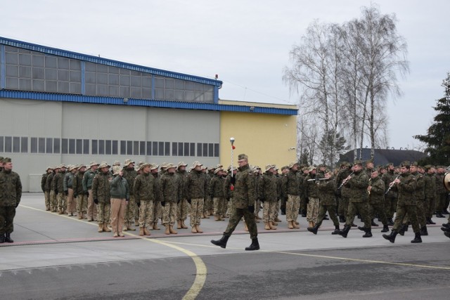 W Łasku pożegnano pilotów, którzy będą patrolować niebo nad Irakiem