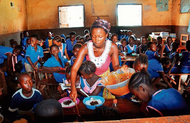 Polscy misjonarze nadzorują działalność 21 szkół w Sierra Leone. Z powodu zagrożenia epidemią wszystkie są zamknięte